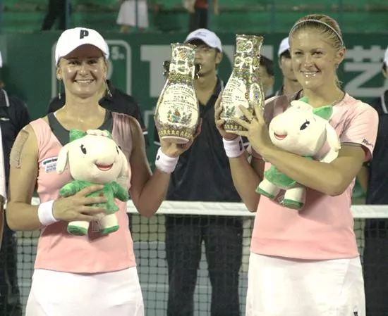 足坛的强劲 足坛的强劲