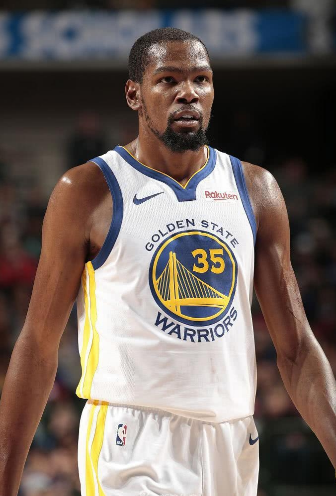 以其卓越的 以其卓越的